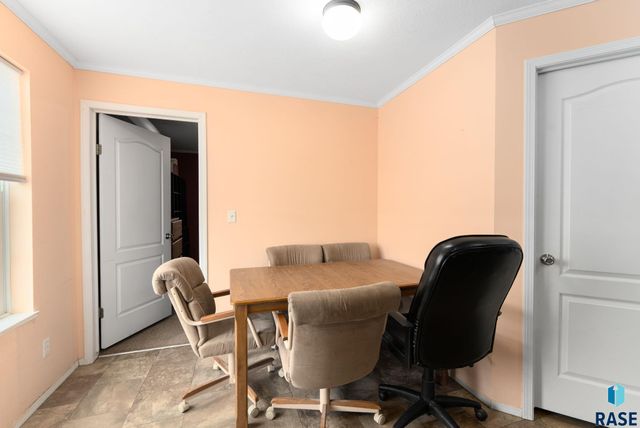 6013 W Flamingo Pl Place, Sioux Falls, SD 57107