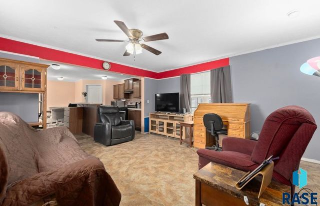 6013 W Flamingo Pl Place, Sioux Falls, SD 57107