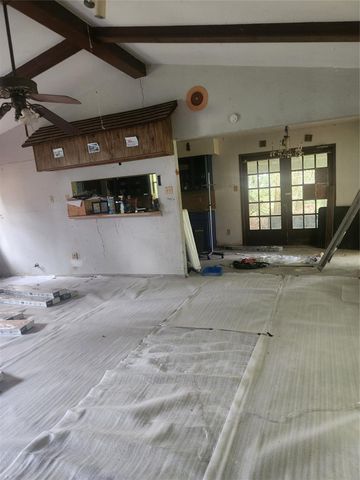 748 County Road 296d, Alvin, TX 77511