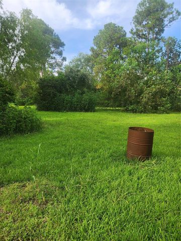 748 County Road 296d, Alvin, TX 77511