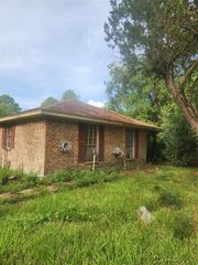 748 County Road 296d, Alvin, TX 77511
