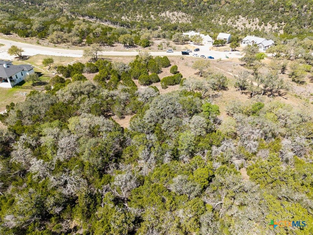 Image 10 of property listing at 1412 powder ridge rd, New Braunfels, TX 78132