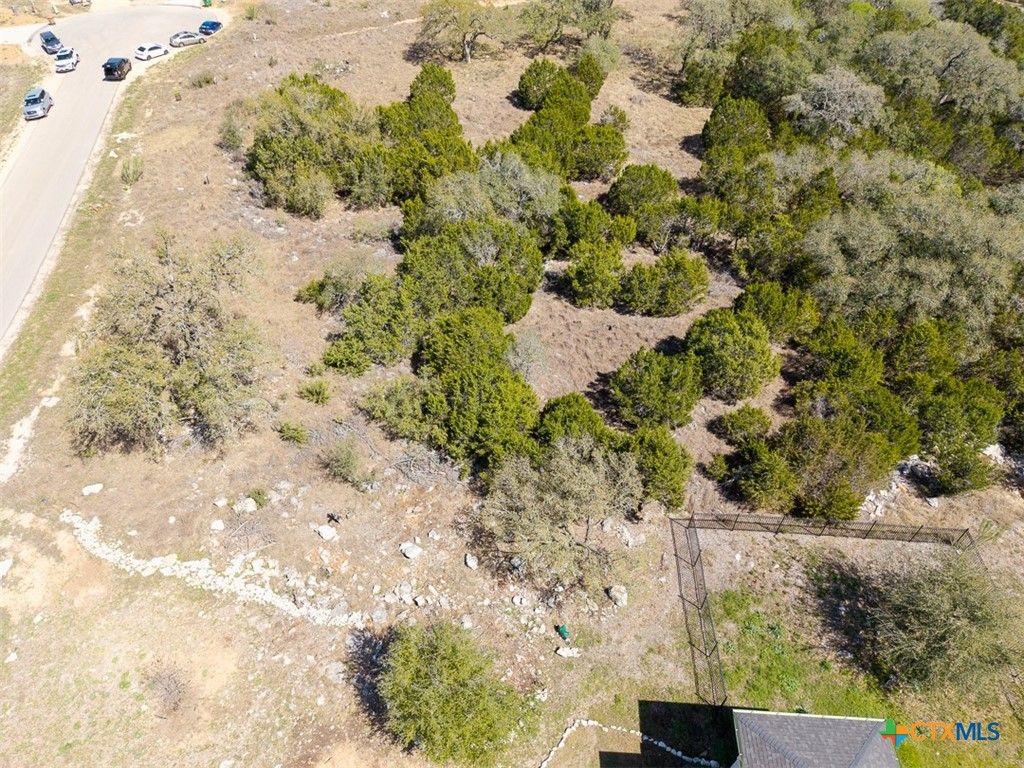 Image 11 of property listing at 1412 powder ridge rd, New Braunfels, TX 78132