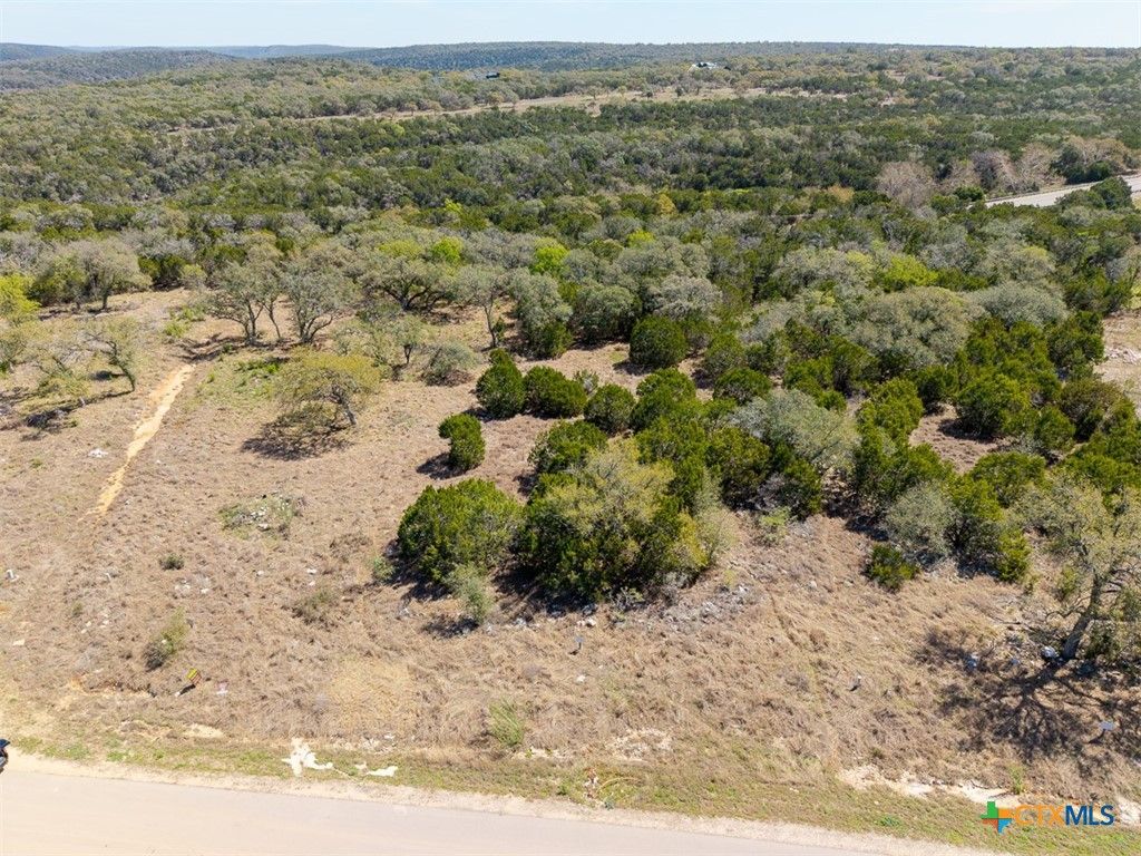 Image 16 of property listing at 1412 powder ridge rd, New Braunfels, TX 78132