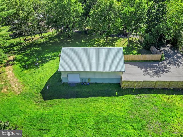 1851 MEETINGHOUSE RD, Warminster, PA 18974