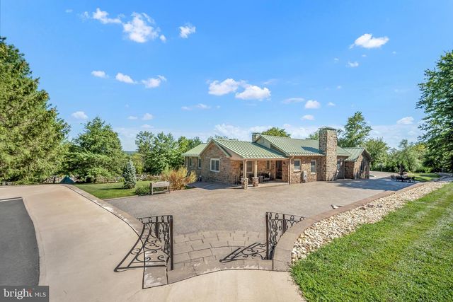 1851 MEETINGHOUSE RD, Warminster, PA 18974
