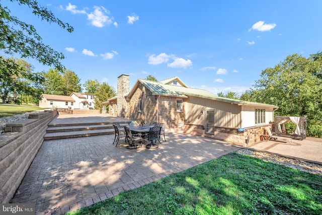 1851 MEETINGHOUSE RD, Warminster, PA 18974