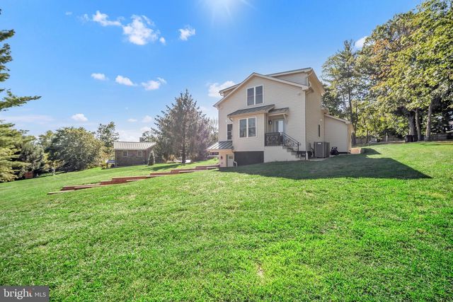 1851 MEETINGHOUSE RD, Warminster, PA 18974