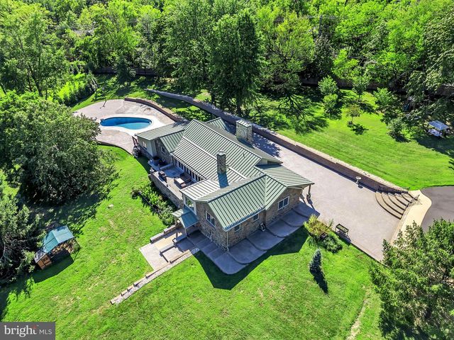1851 MEETINGHOUSE RD, Warminster, PA 18974