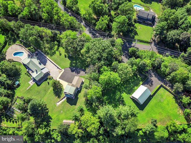 1851 MEETINGHOUSE RD, Warminster, PA 18974