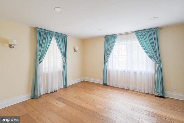 1851 MEETINGHOUSE RD, Warminster, PA 18974