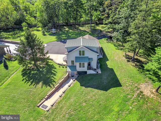 1851 MEETINGHOUSE RD, Warminster, PA 18974