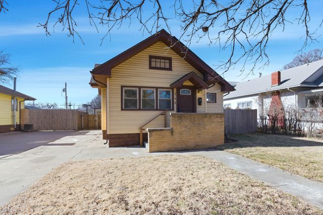 345 S Holyoke St, Wichita, KS 67218