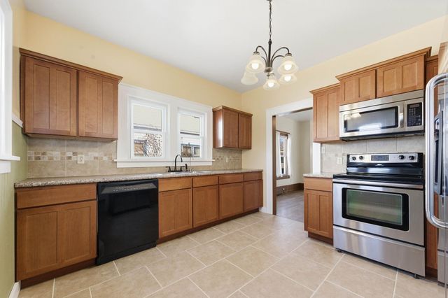 345 S Holyoke St, Wichita, KS 67218