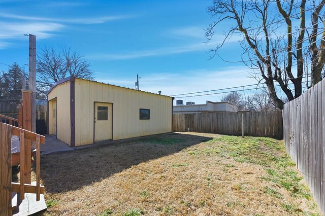 345 S Holyoke St, Wichita, KS 67218