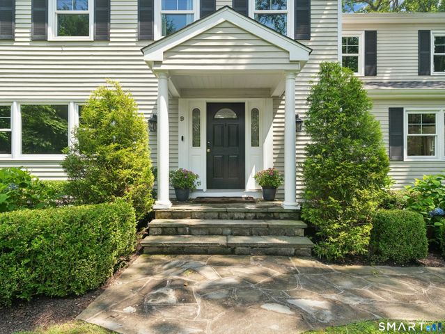 9 Nursery Court, Norwalk, CT 06850