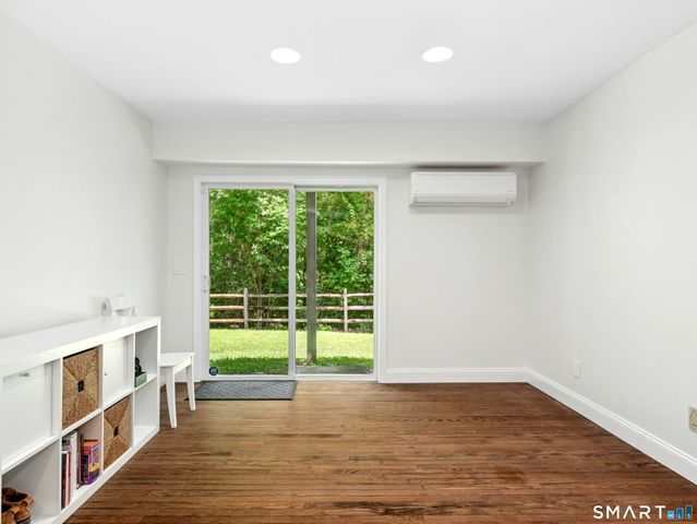 9 Nursery Court, Norwalk, CT 06850