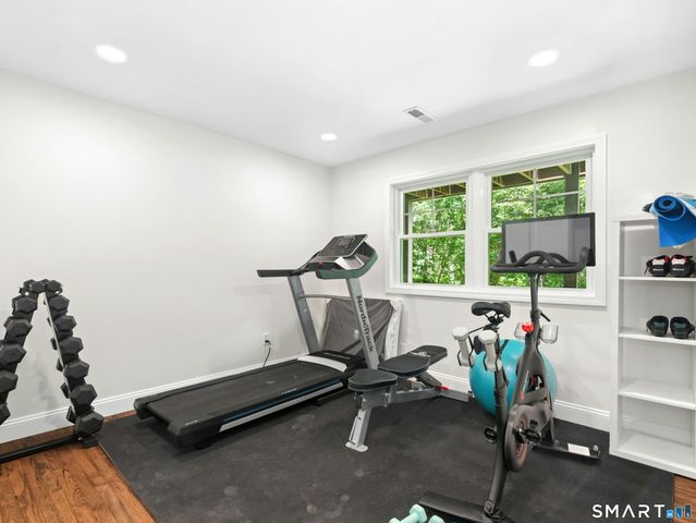 9 Nursery Court, Norwalk, CT 06850