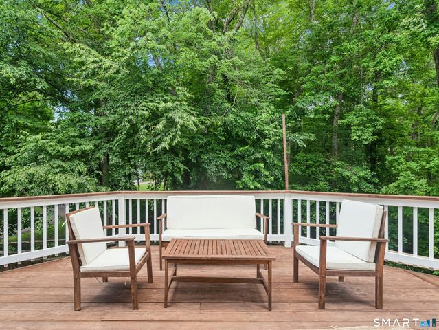 9 Nursery Court, Norwalk, CT 06850