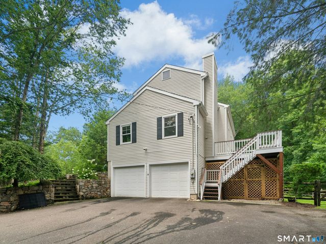 9 Nursery Court, Norwalk, CT 06850