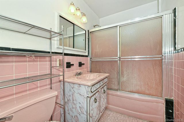 3617 Laconia Avenue, Bronx, NY 10469