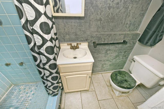 3617 Laconia Avenue, Bronx, NY 10469