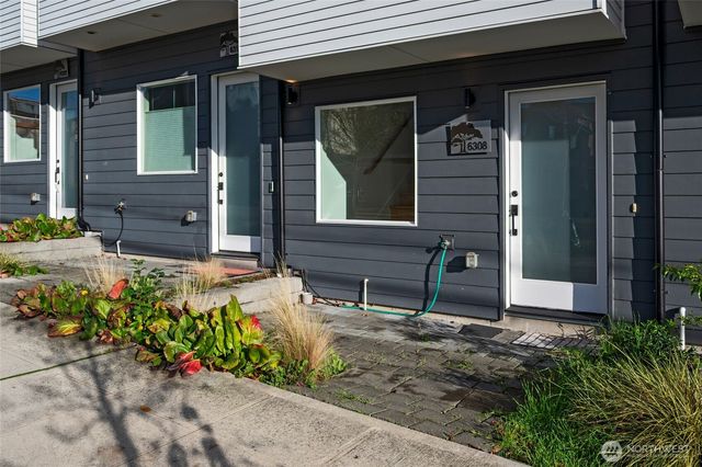 6308 26th Avenue NW, Seattle, WA 98107