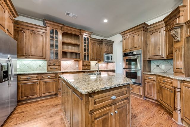 2207 Kings Pass, Heath, TX 75032