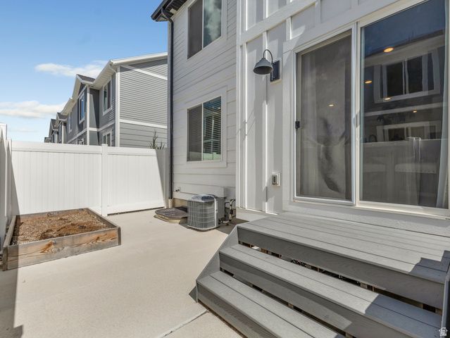 1786 E EAGLE VIEW LN, Eagle Mountain, UT 84005