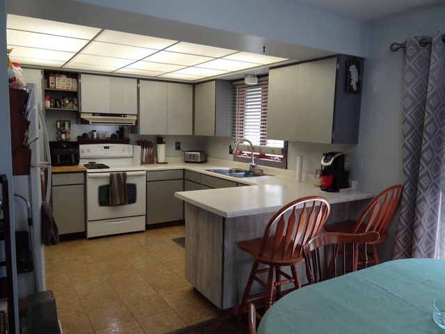 2514 Sherwood Drive, Janesville, WI 53545