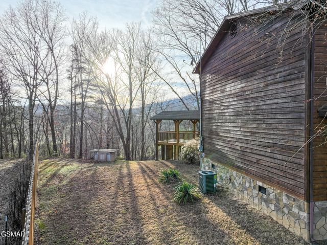 662 Lower Bogard Road, Newport, TN 37821