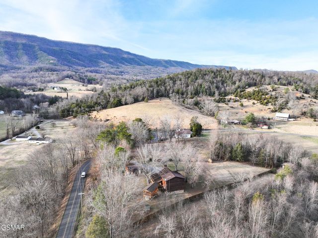 662 Lower Bogard Road, Newport, TN 37821