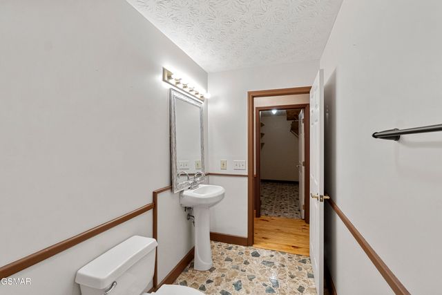 662 Lower Bogard Road, Newport, TN 37821