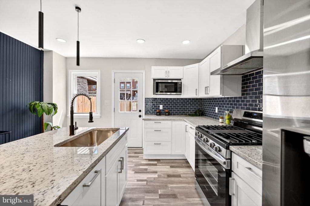 Image 11 of property listing at 1419 WELDON PL N, Baltimore, MD 21211