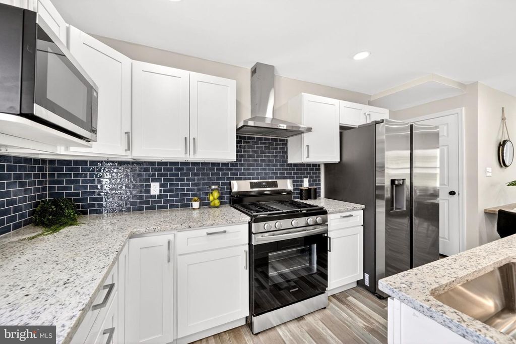 Image 12 of property listing at 1419 WELDON PL N, Baltimore, MD 21211