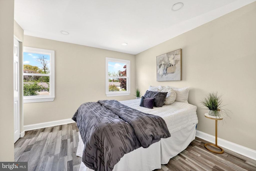 Image 14 of property listing at 1419 WELDON PL N, Baltimore, MD 21211