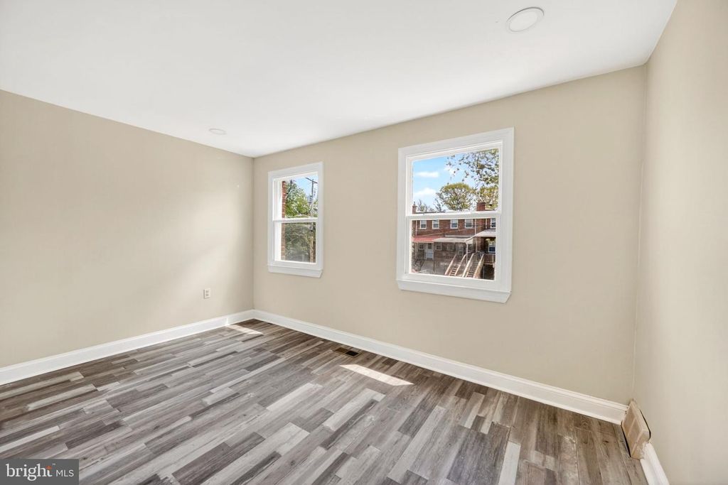 Image 19 of property listing at 1419 WELDON PL N, Baltimore, MD 21211