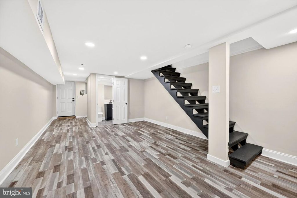 Image 21 of property listing at 1419 WELDON PL N, Baltimore, MD 21211