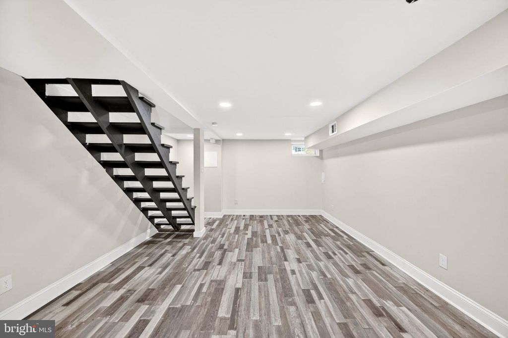 Image 22 of property listing at 1419 WELDON PL N, Baltimore, MD 21211