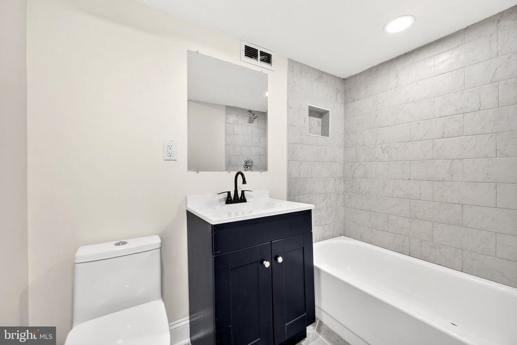 Image 23 of property listing at 1419 WELDON PL N, Baltimore, MD 21211