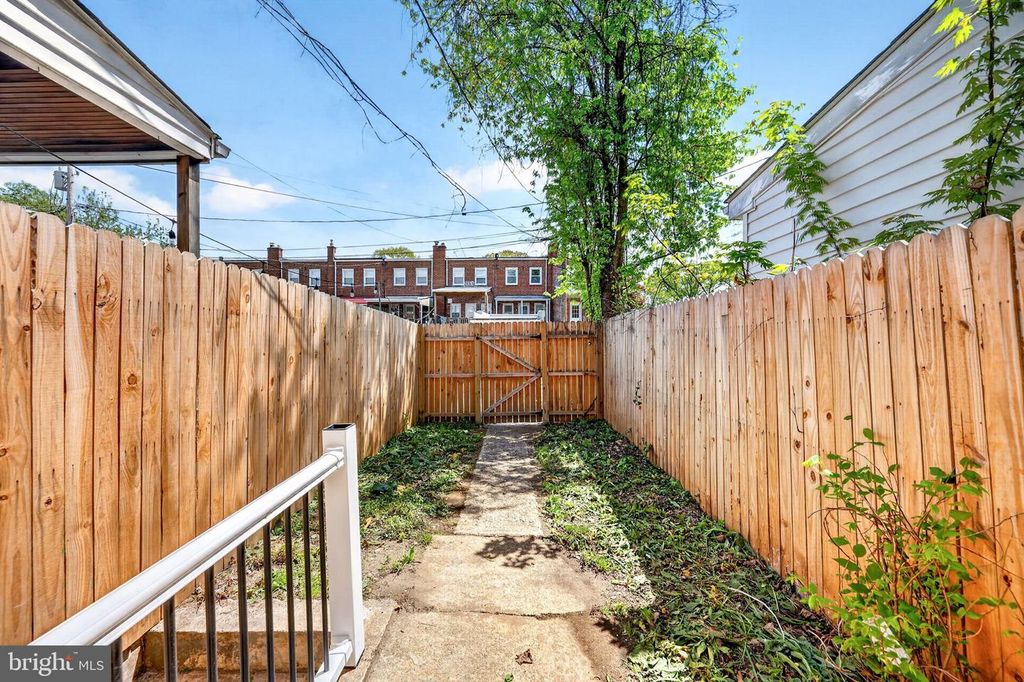 Image 24 of property listing at 1419 WELDON PL N, Baltimore, MD 21211