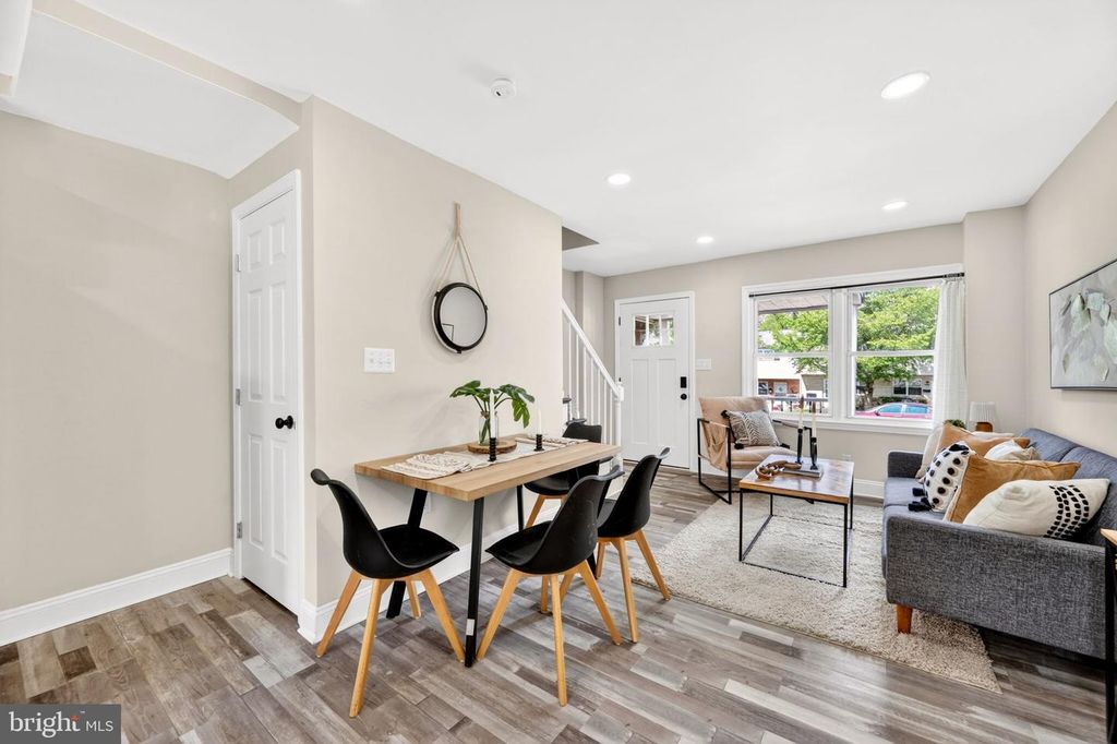 Image 5 of property listing at 1419 WELDON PL N, Baltimore, MD 21211