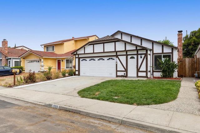 555 Lanfair Circle, San Jose, CA 95136
