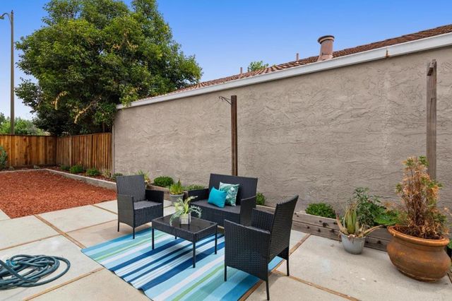 555 Lanfair Circle, San Jose, CA 95136
