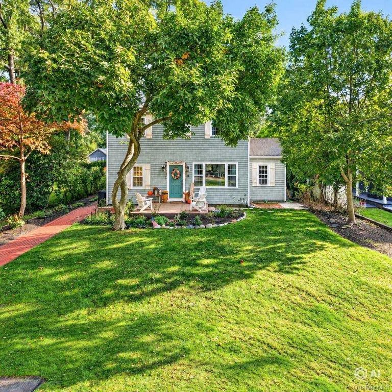 14 Waterview Drive, Sound Beach, NY 11789 — photo 2