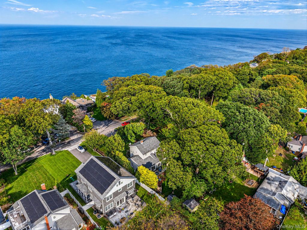 14 Waterview Drive, Sound Beach, NY 11789 — photo 5
