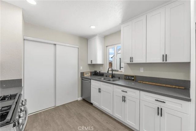 15992 Lawrence Drive, Mojave, CA 93501