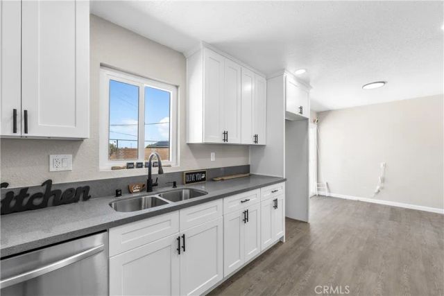 15992 Lawrence Drive, Mojave, CA 93501