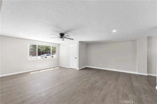 15992 Lawrence Drive, Mojave, CA 93501