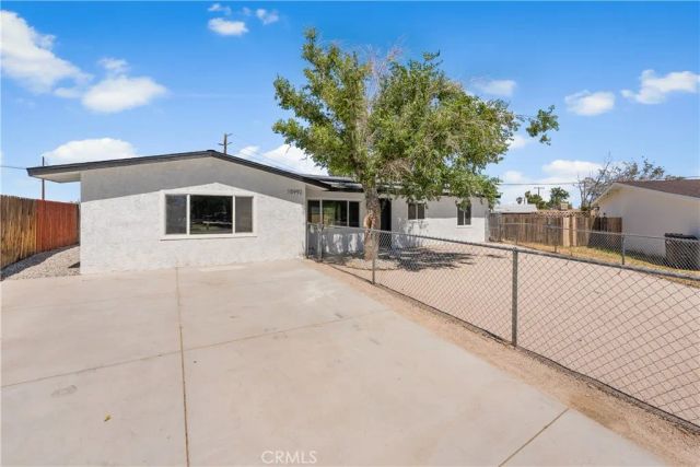 15992 Lawrence Drive, Mojave, CA 93501